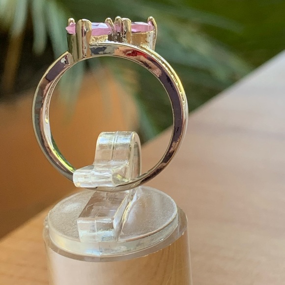 Heart To Heart Romantic Pink Sapphire Women Ring - Picture 4 of 6